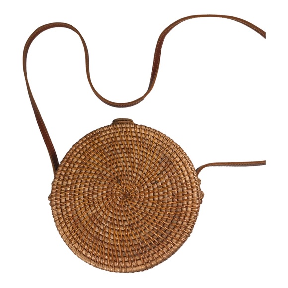 Woven Bali Style Rattan Bag - Picture 2 of 9